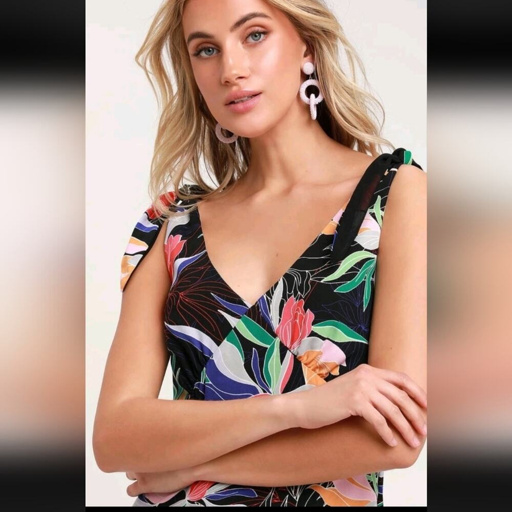 Lulus Tropical Black Floral Tie-Strap V-Neck Maxi Dress Size Small Side Slits
